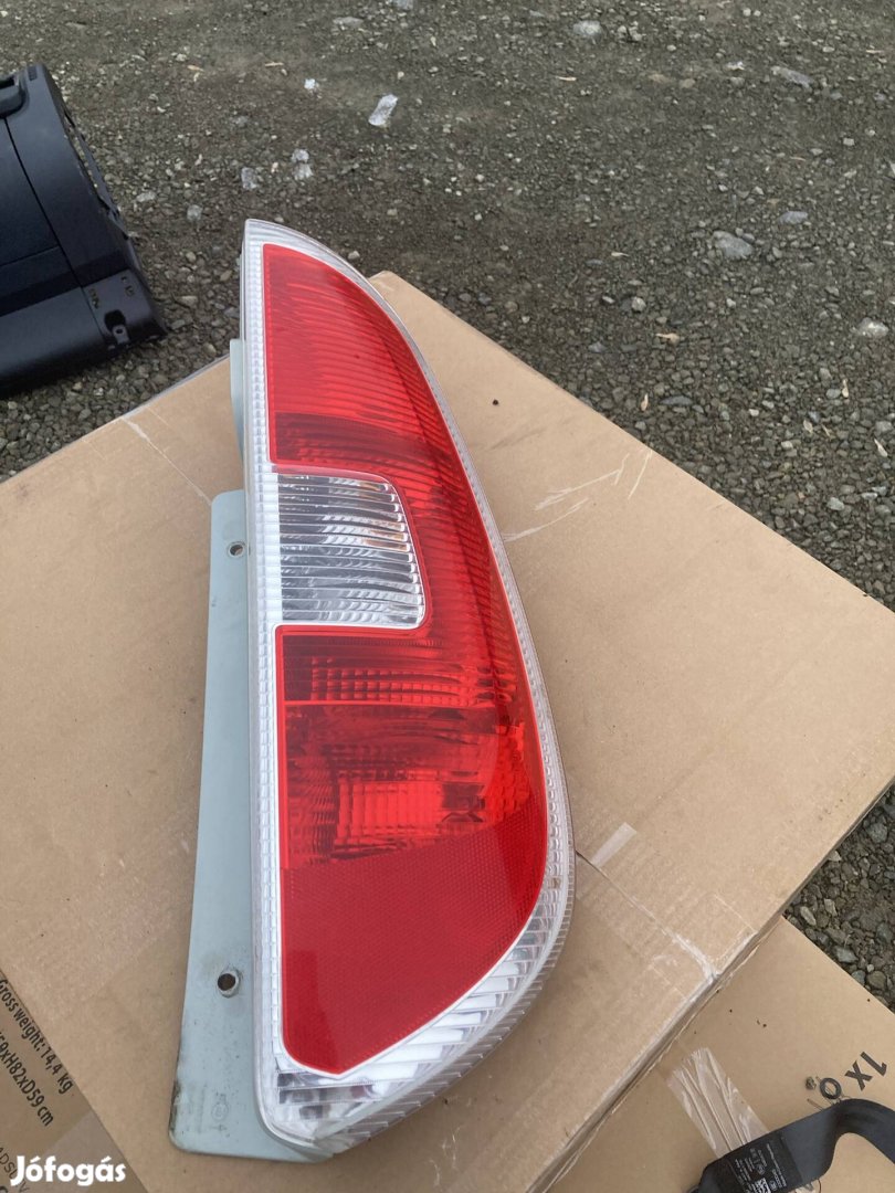 Skoda Roomster jobb-bal hátsó lampa (2006-14)