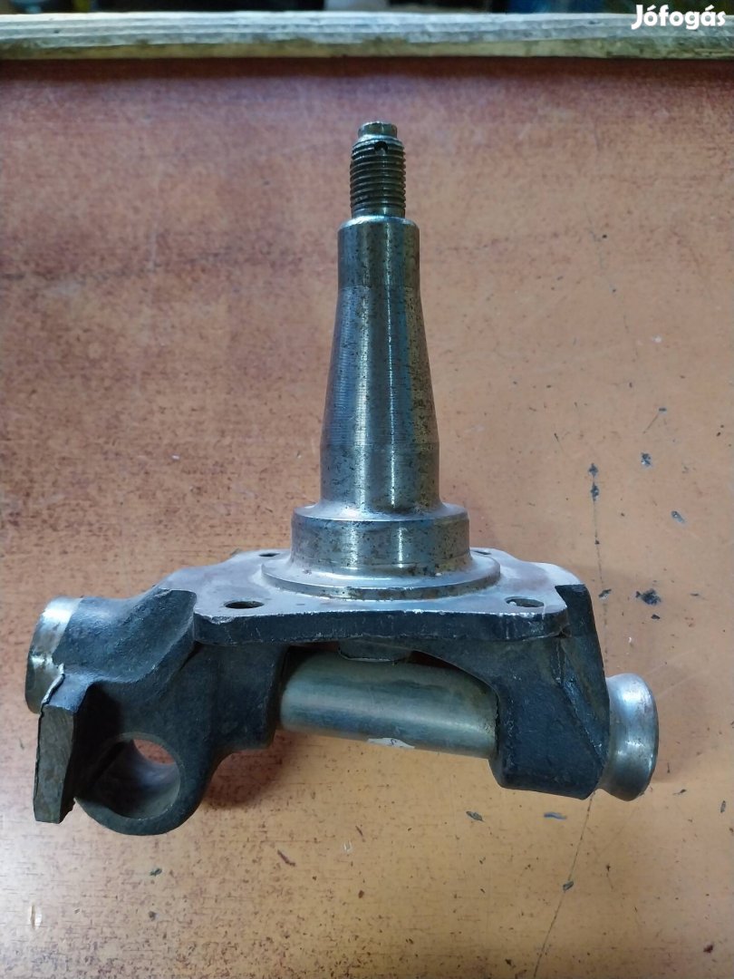 Skoda S120,105,130 Első Tengelycsonk 