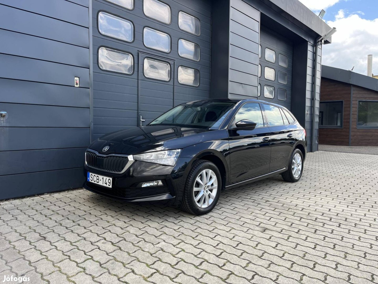 Skoda Scala 1.0 TSI Ambition Szervizkönyv / 1.T...