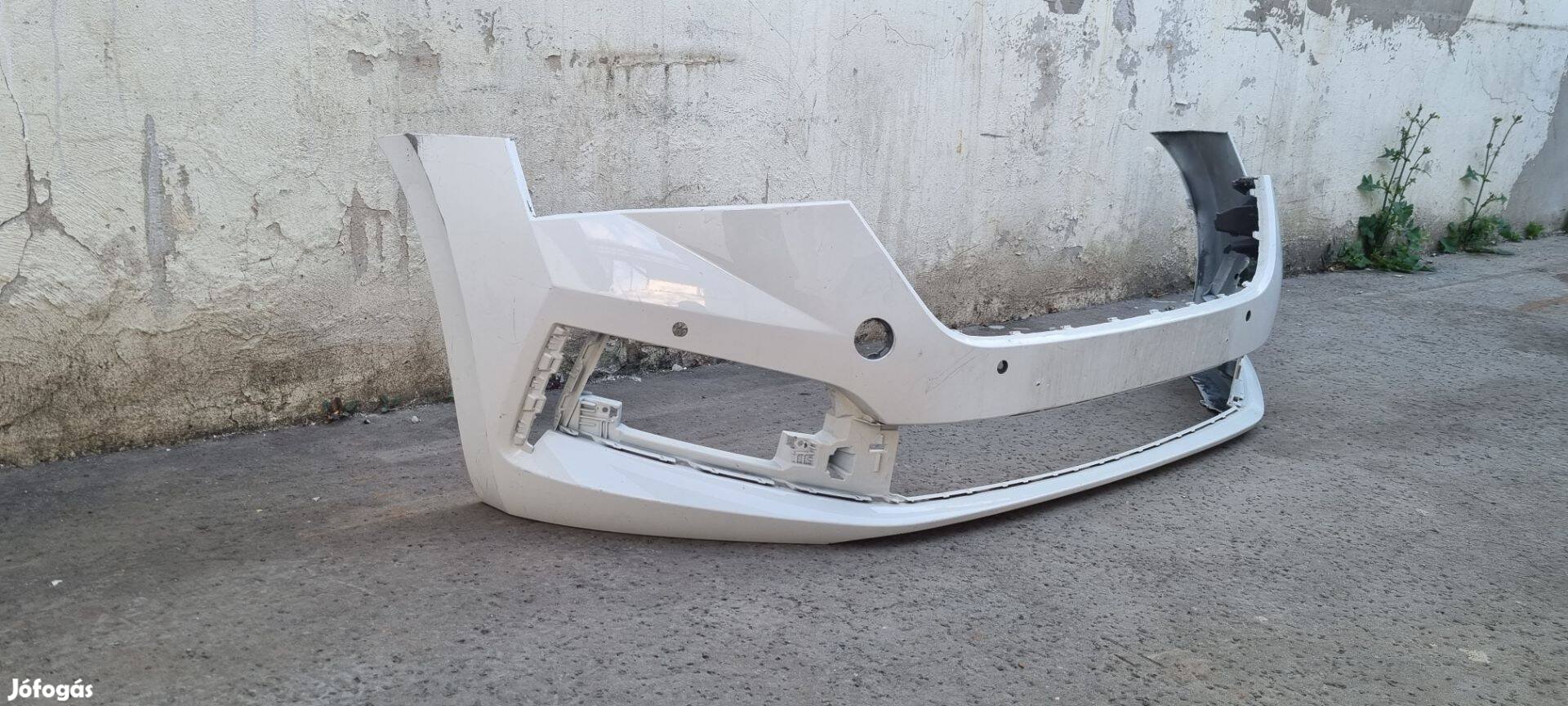 Skoda Scala Első lökhárító 657807221