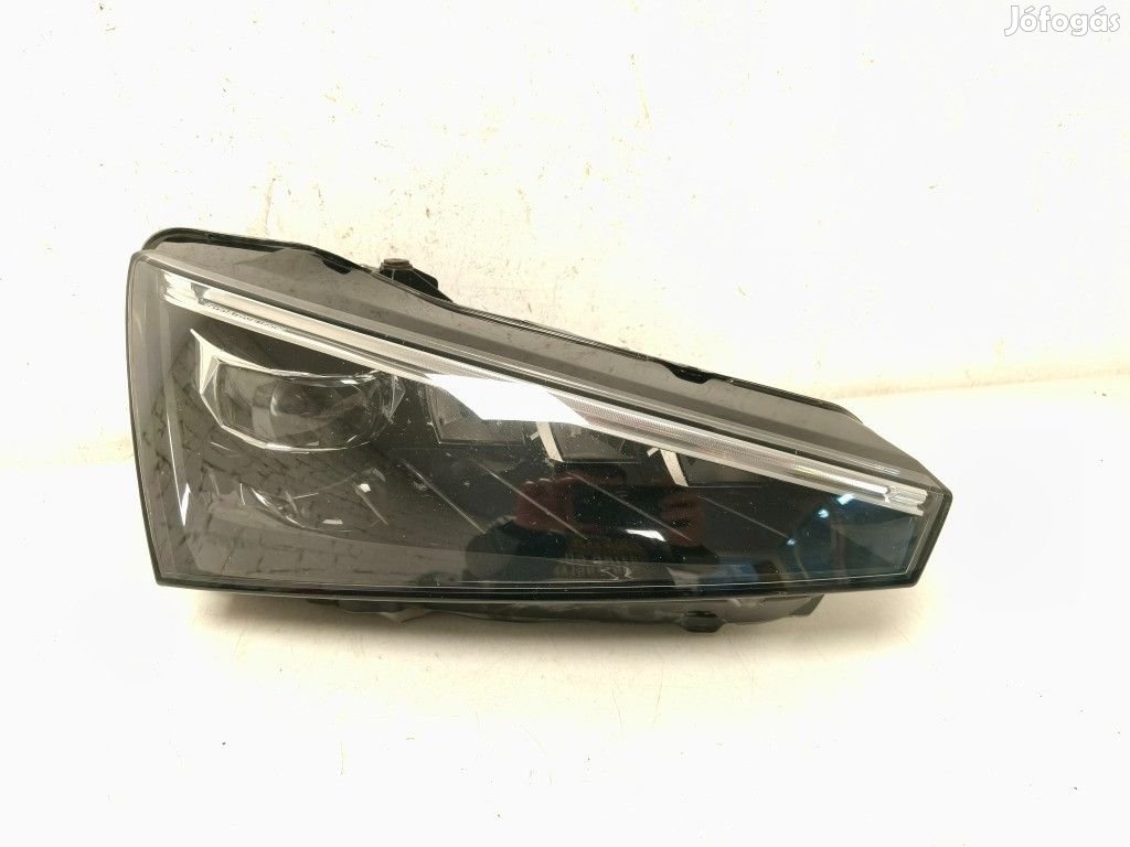 Skoda Scala I Jobb első lámpa, fényszóró 657941016A