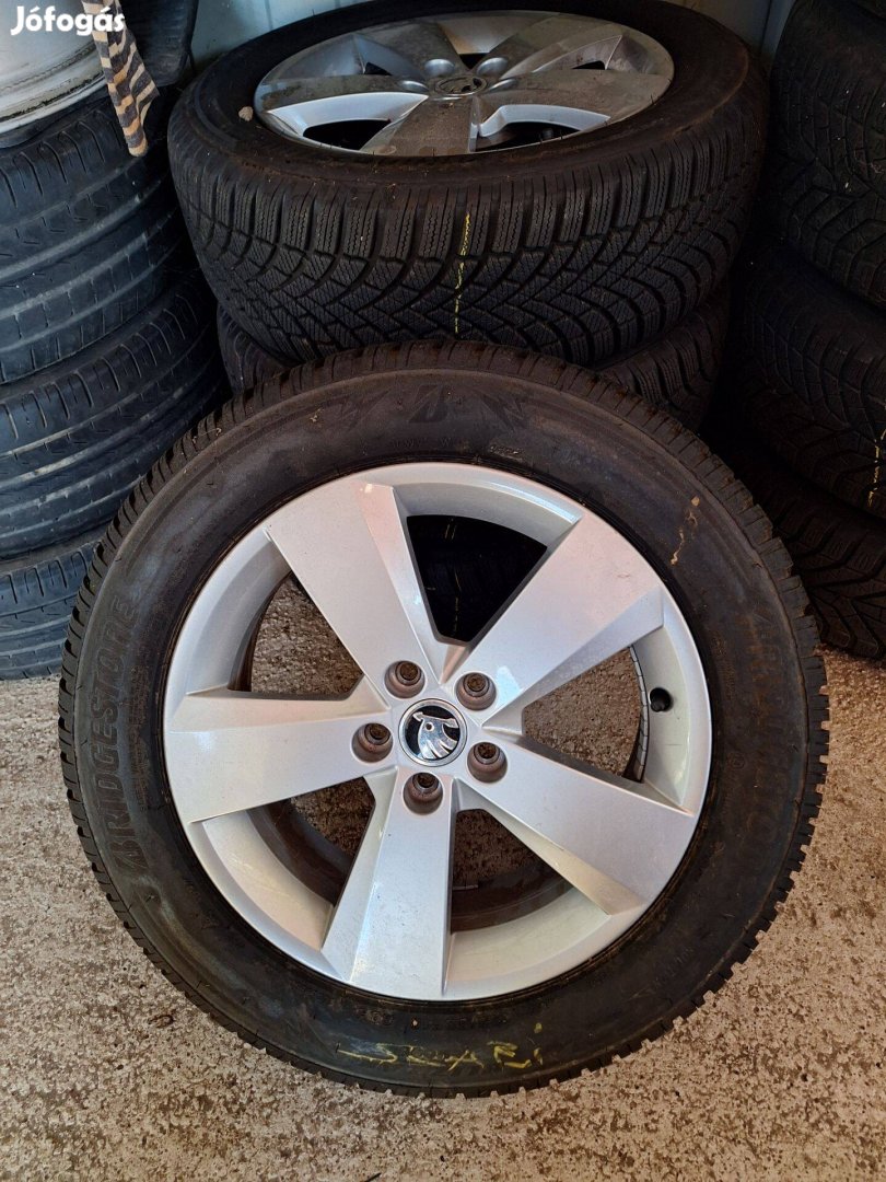 Skoda Scala, Kamiq 2019-, 16" gyári alufelni Bridgestone téli gumikkal