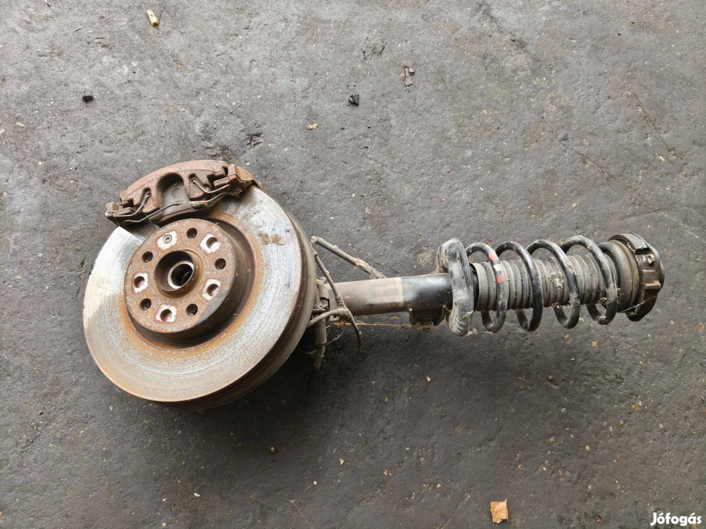 Skoda Superb 2008-2015 bal első gólyaláb lengéscsillapító csonkállvány