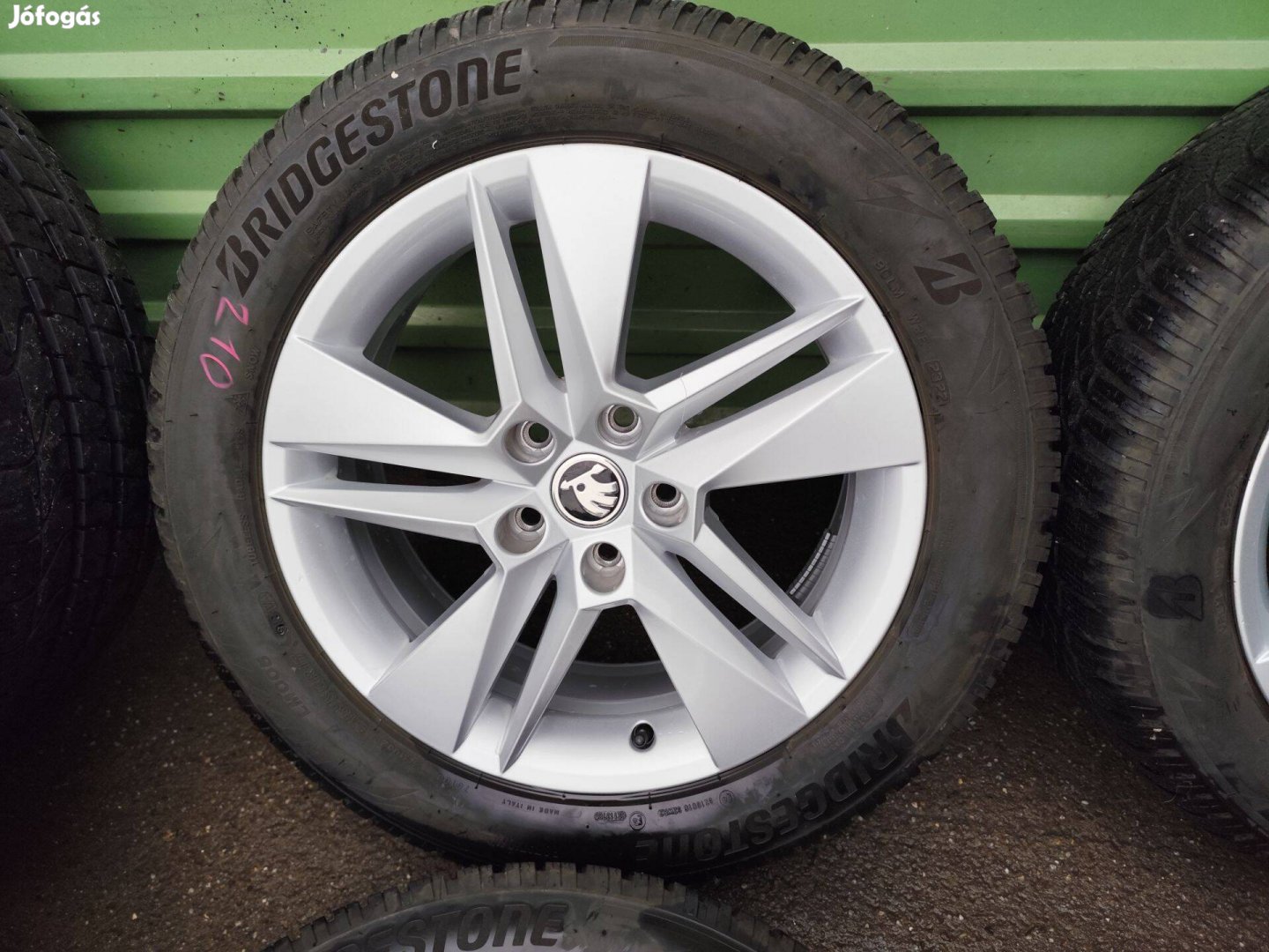 Skoda Superb 3 gyári alufelni 5x112 17"