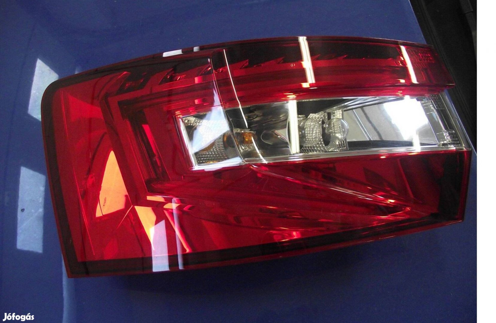 Skoda Superb 3 kombi bal hátsó lámpa 2015-2023 LED 3V9945207A