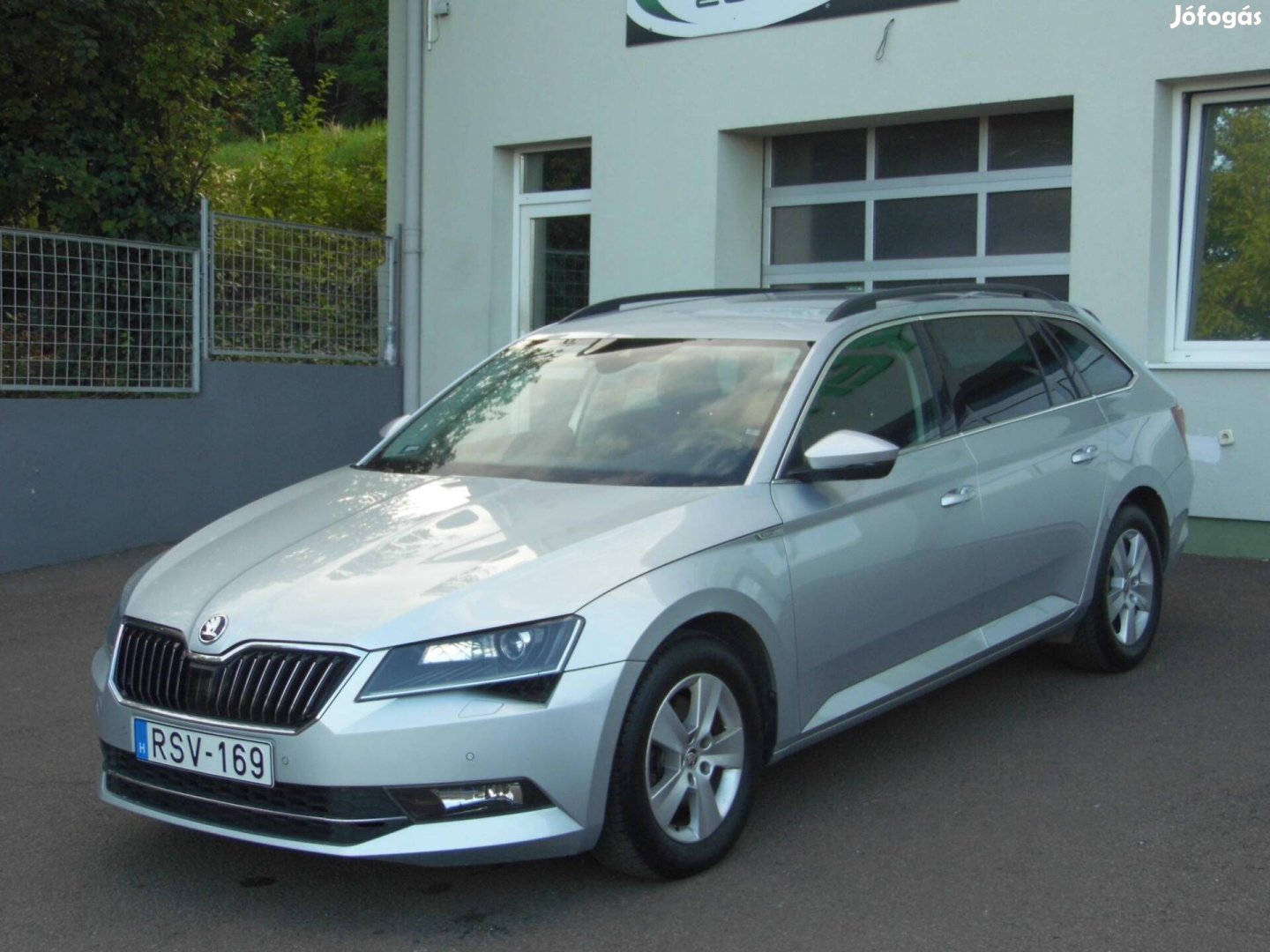 Skoda Superb Combi 2.0 TDi SCR Sportline Szervi...