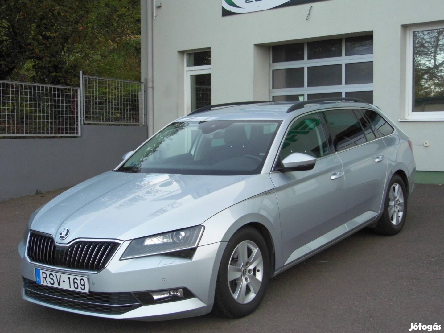 Skoda Superb Combi 2.0 TDi SCR Sportline Szervi...