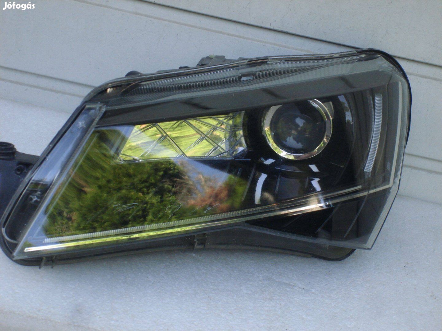 Skoda Superb III Bal első Xenon Led Fényszóró 3V1941015A 2015-től