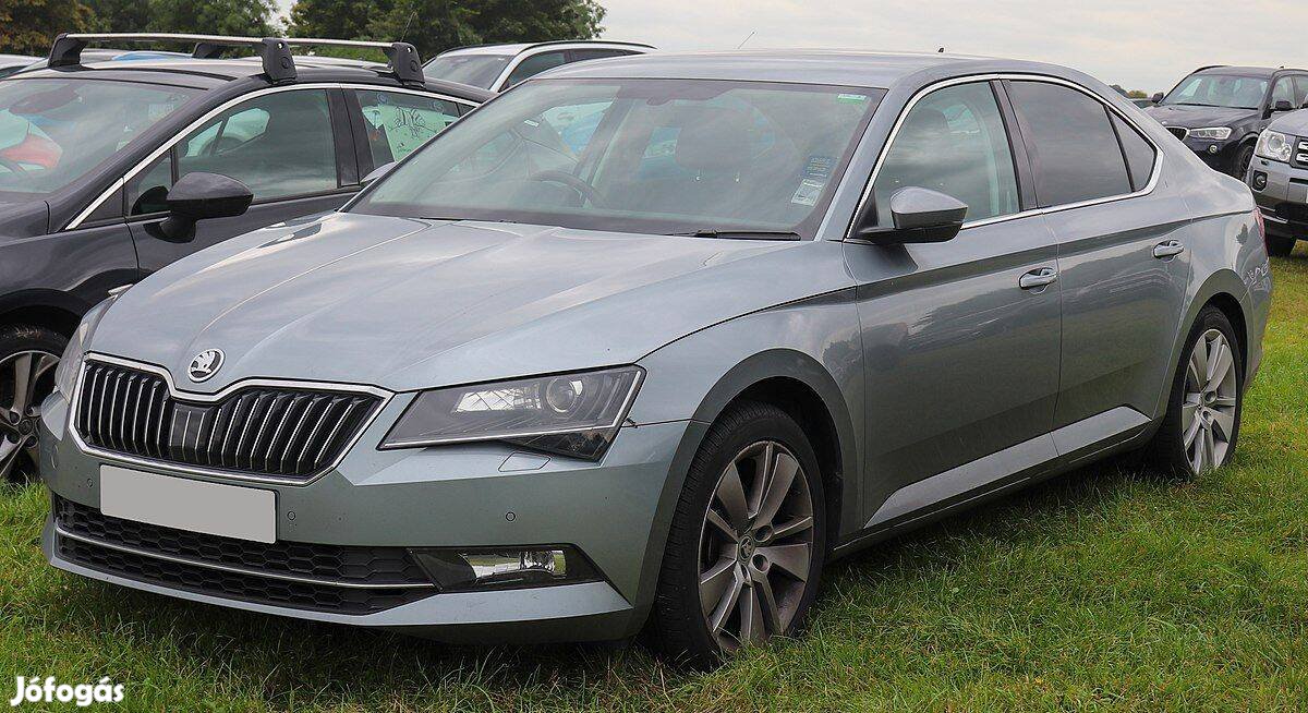 Skoda Superb III (3V) bontott alkatrészei