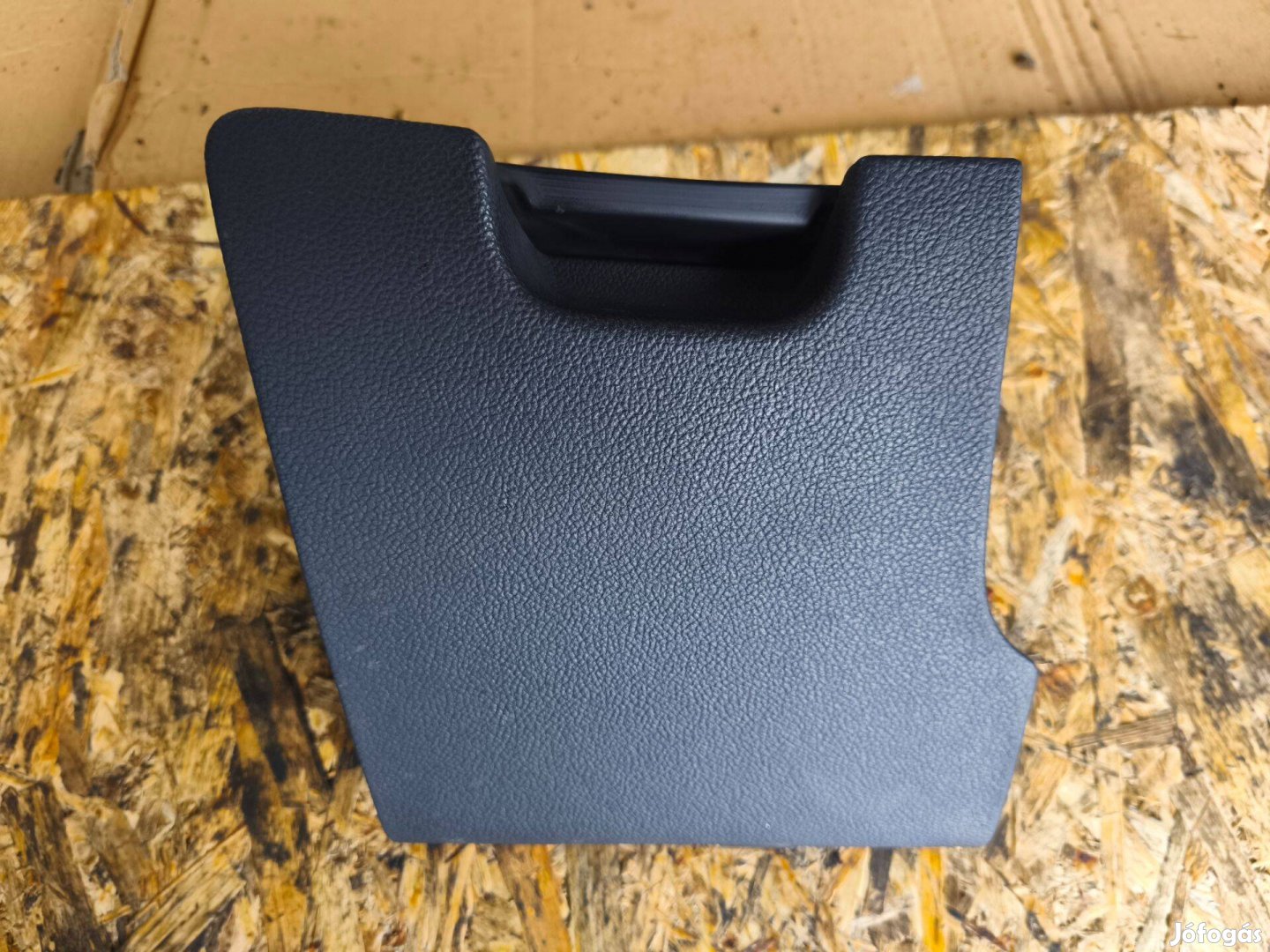 Skoda Superb II 2008-2013 bal első tároló rekesz