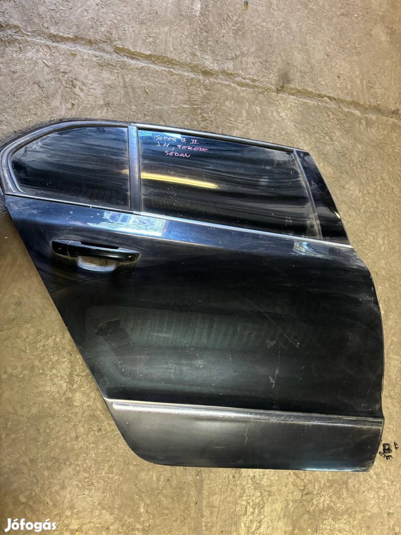 Skoda Superb II 2 jobb első hátsó ajtó fekete 