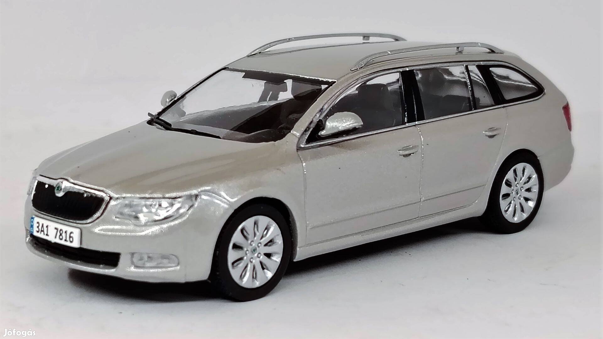 Skoda Superb II combi modellautó 1:43 új bontatlan eladó