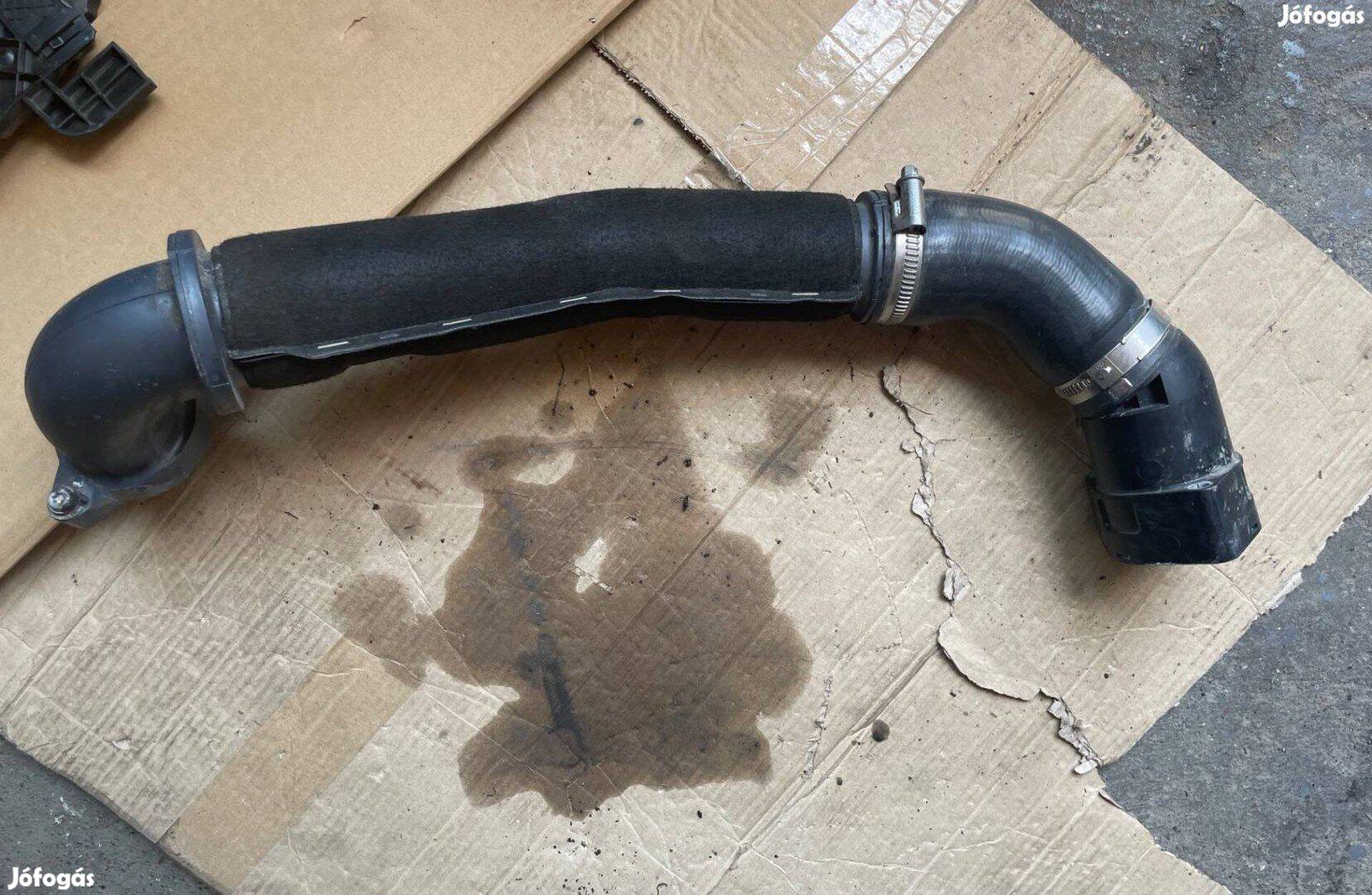 Skoda Volkswagen Audi 04L 131 111 intercooler cső beszerelési garancia