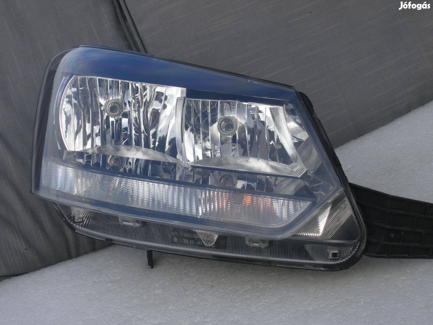 Skoda Yeti 5L Facelift Jobb első Fényszóró 5L1941016D 2013-tól Hibátla