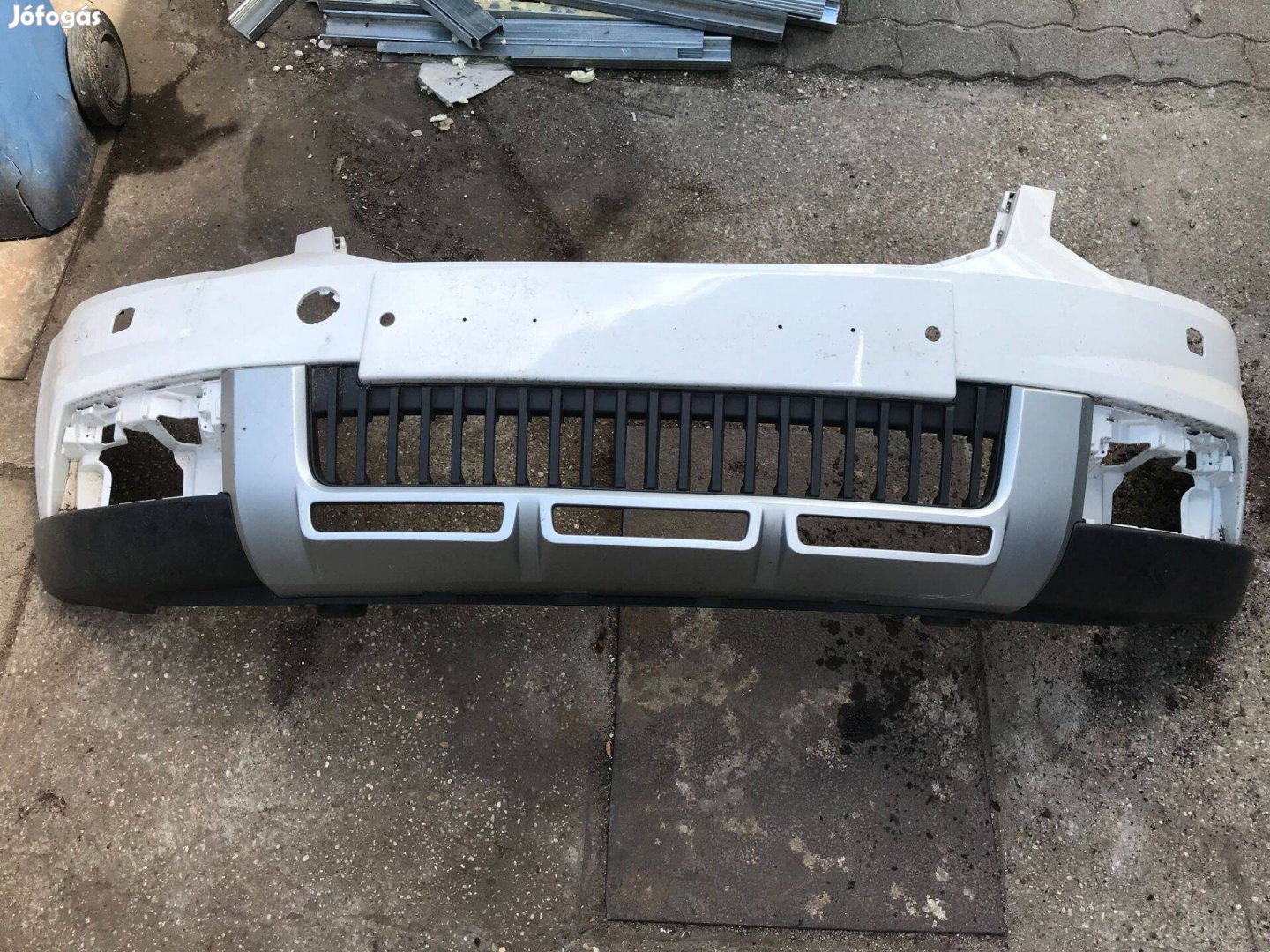Skoda Yeti Outdoor - első lökhárító 5L0 807 221 F