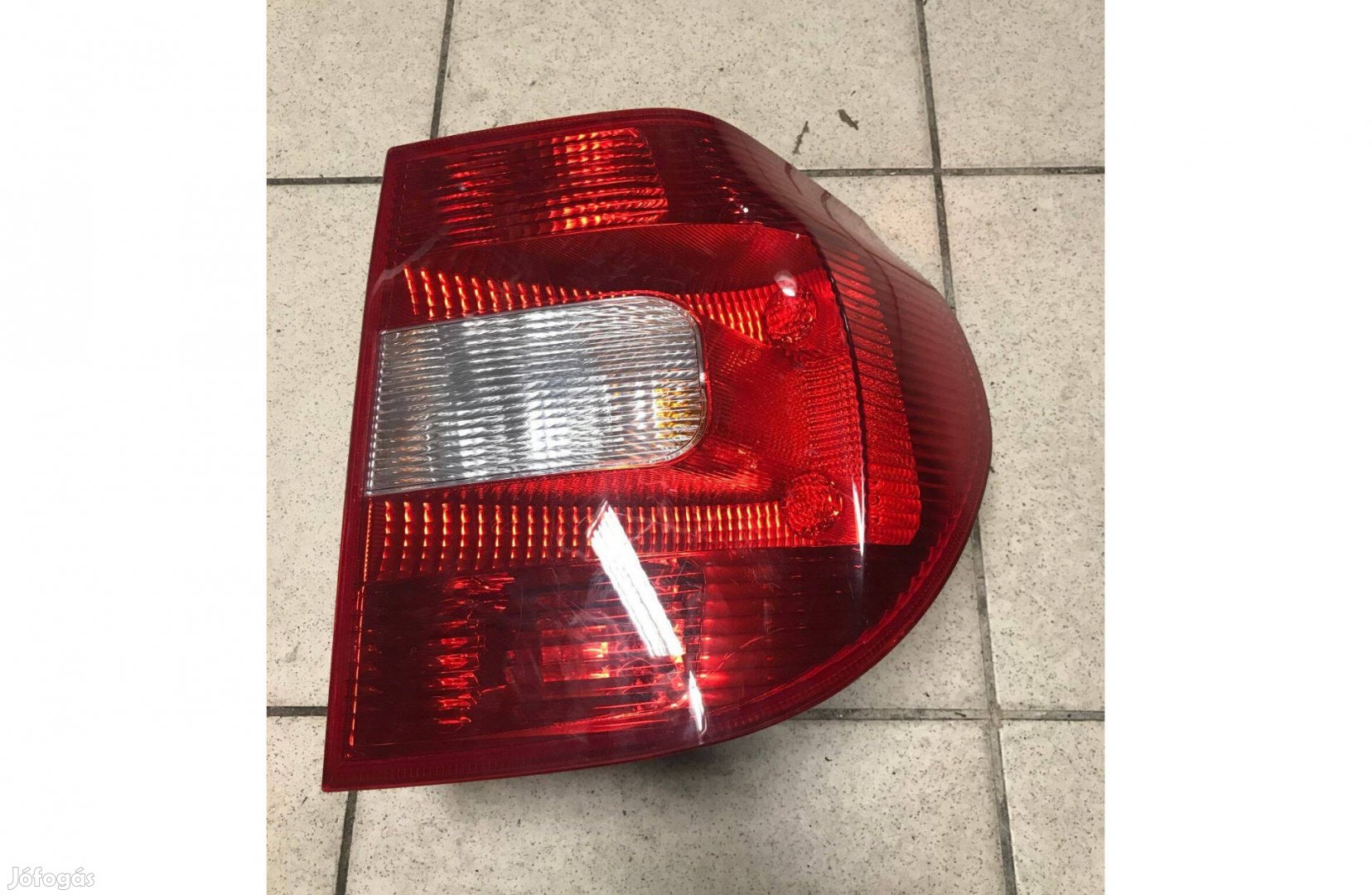 Skoda Yeti _ jobb hátsó lámpa 5L0 945 096