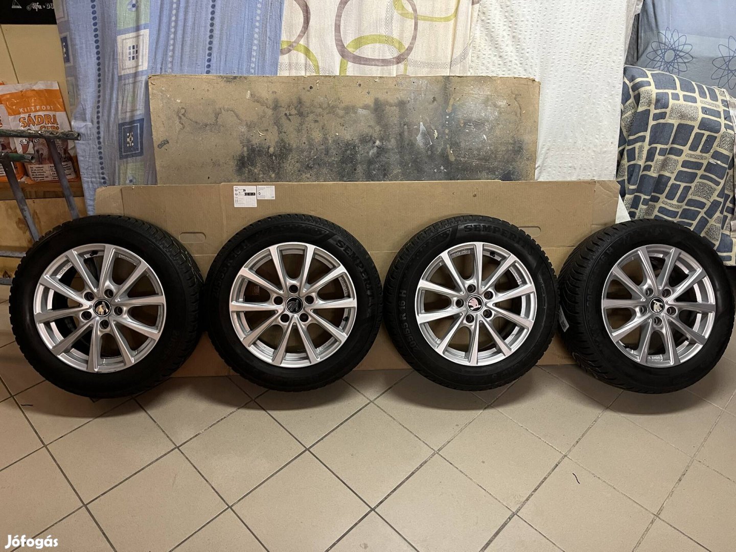 Skoda alufelni 205/55 R16 téli gumival