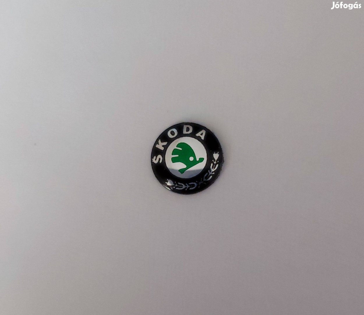 Skoda autó kulcs (indító kulcs) 14 mm-es zöld embléma (logó)