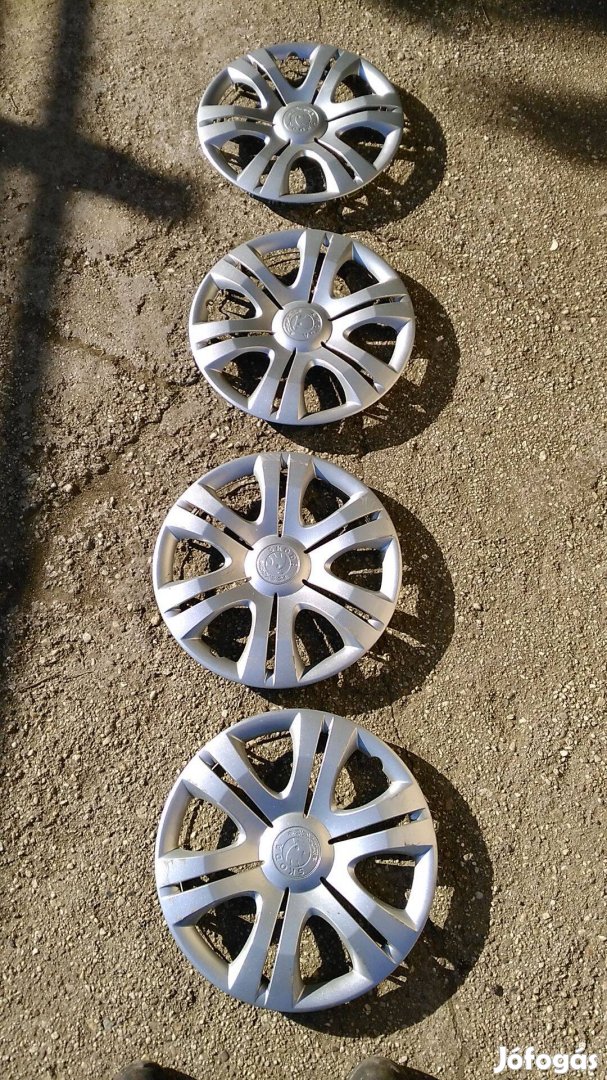 Skoda dísztárcsa 15