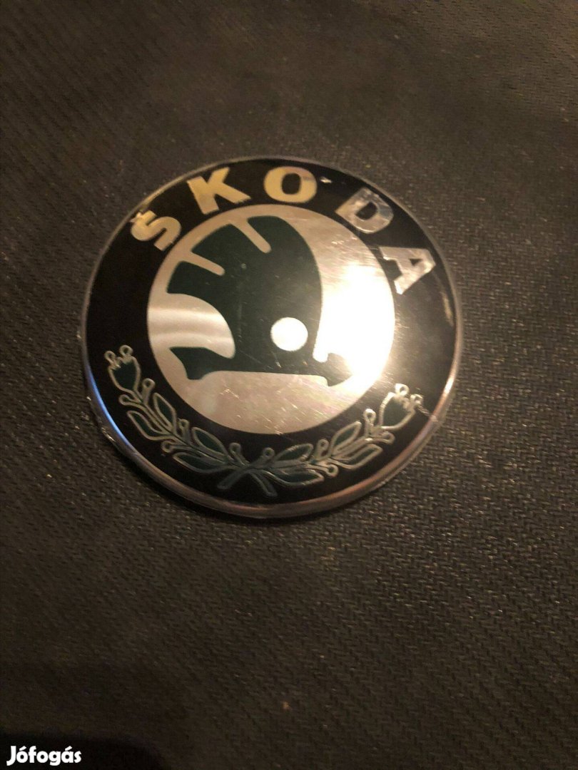 Skoda embléma zöld régi modell 88-78mm
