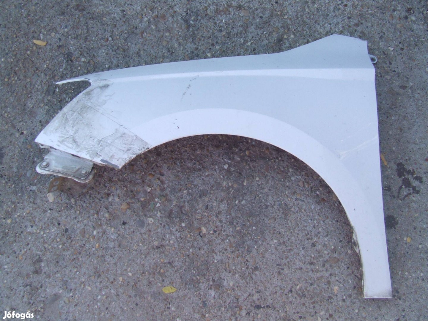 Skoda fábia III as bal sárvédő(sérült)