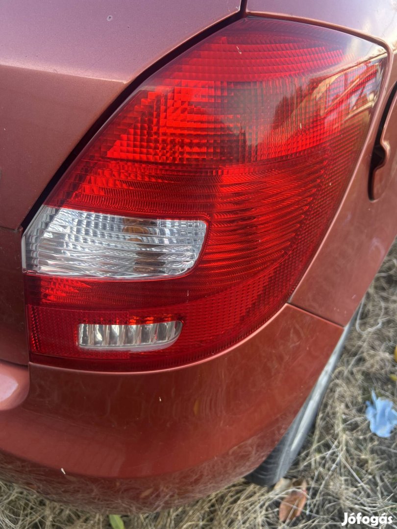 Skoda fábia II jobb Hátsó lámpa
