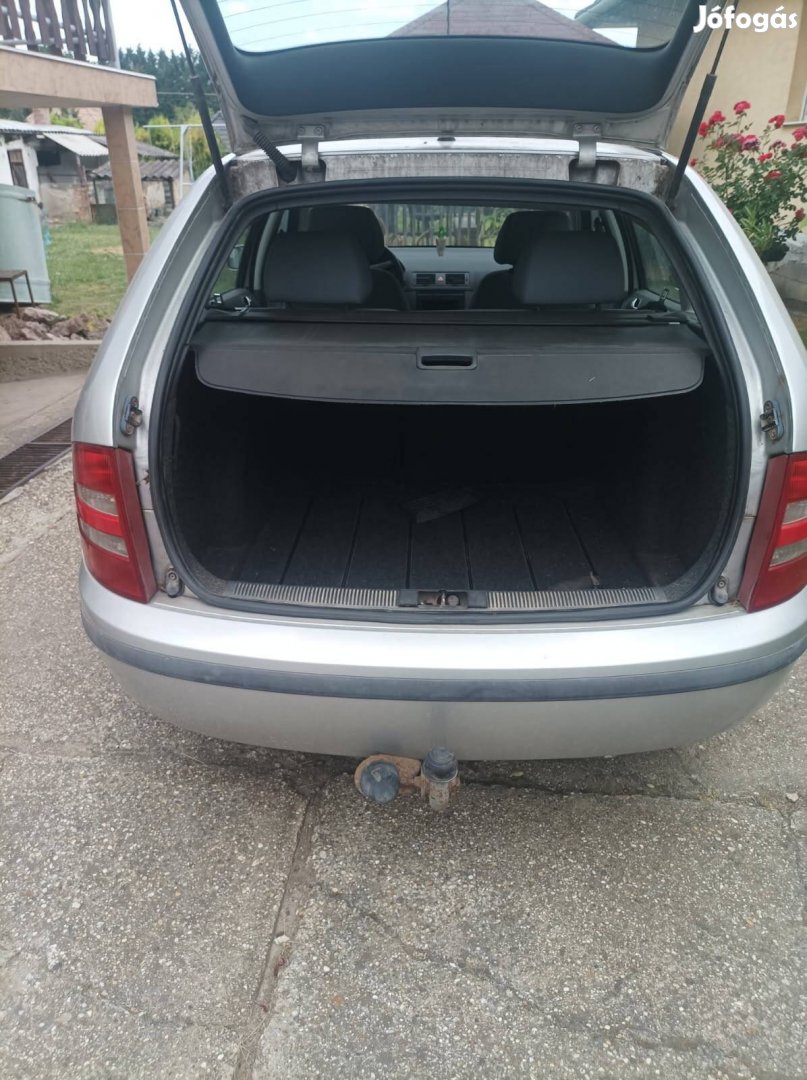 Skoda fábia  1.4  bontott alkatrészek 