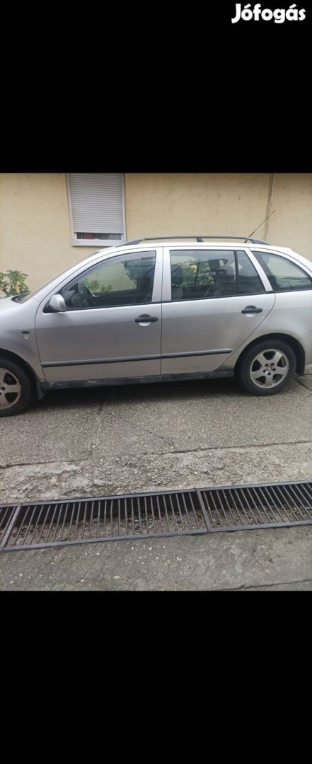 Skoda fábia kombi  1.4  bontott alkatrészei 