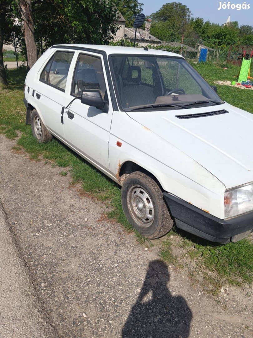 Skoda favorit műszakival