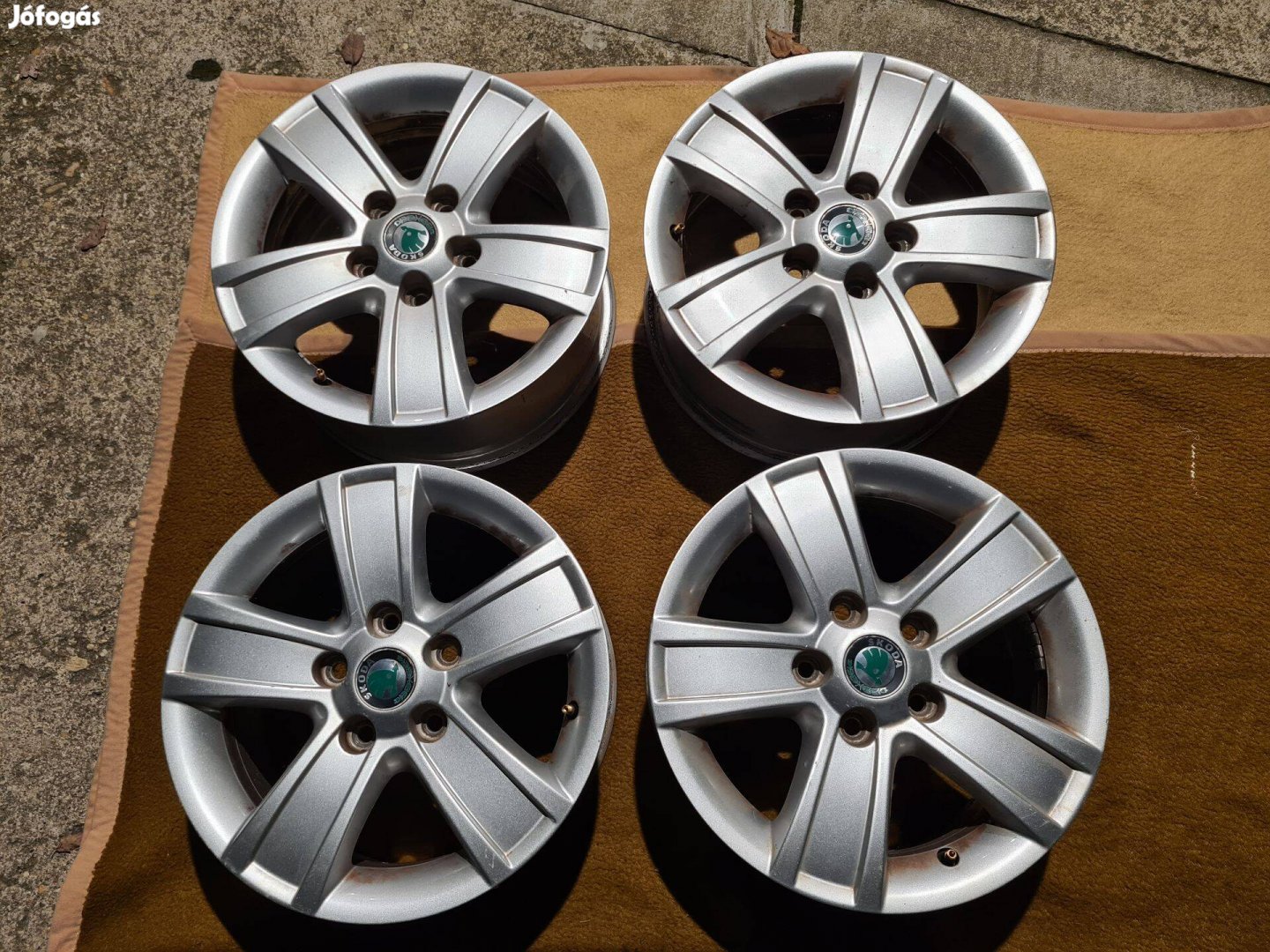 Skoda gyári 15" 5x112 alufelni