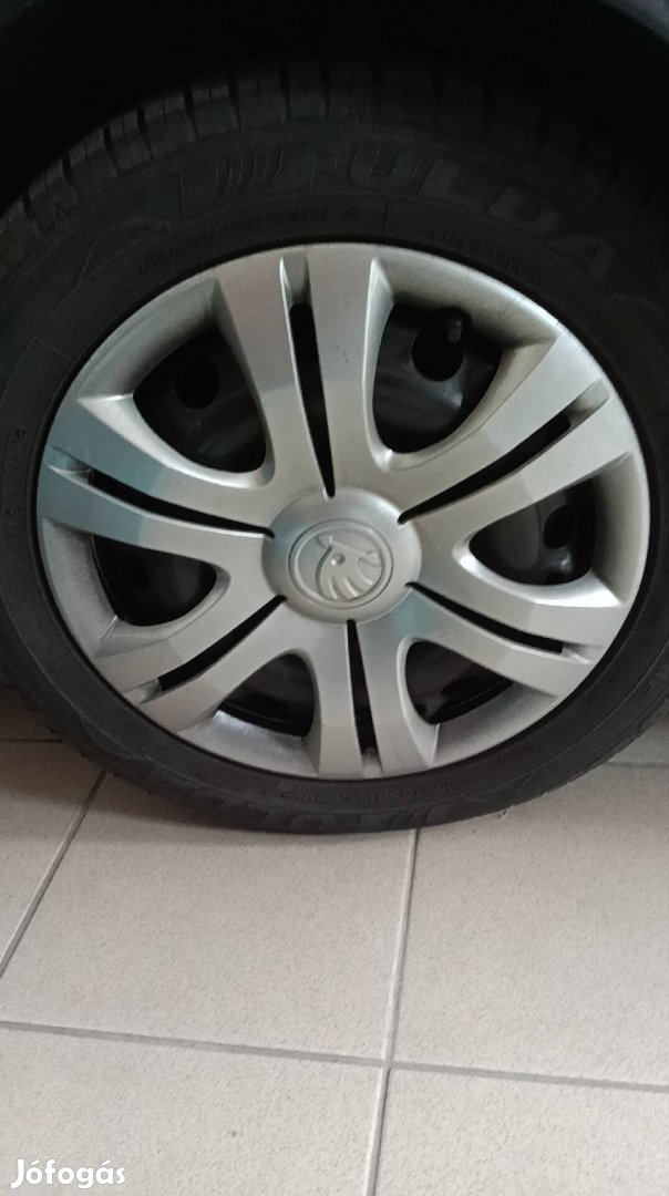 Skoda gyári 15"-s dísztárcsa szett 