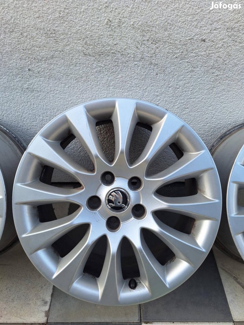 Skoda gyári 17 colos felni Superb Octavia Kodiaq VW Seat Audi