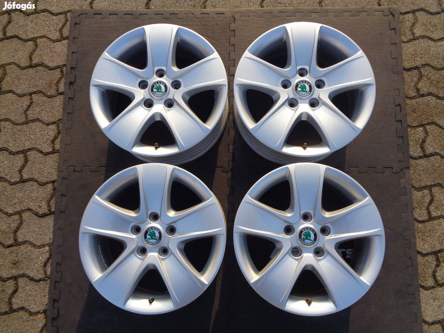Skoda gyári alufelni 16-os, 5×112-es osztóval szép állapotban eladó