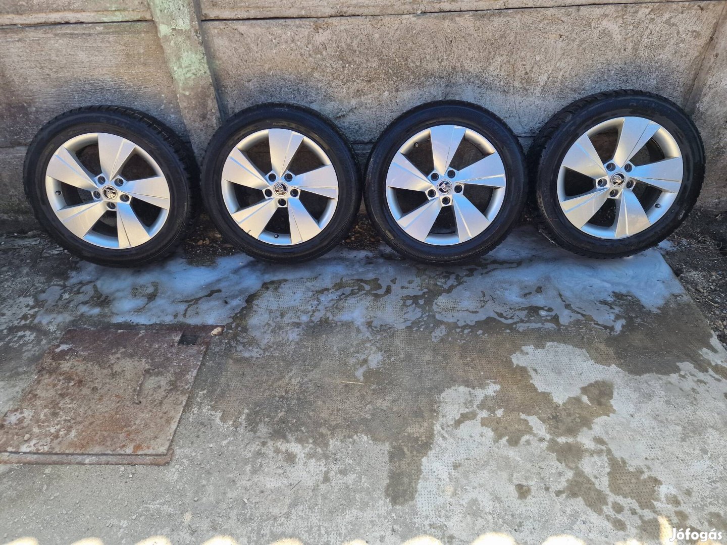 Skoda gyári alufelni "17"