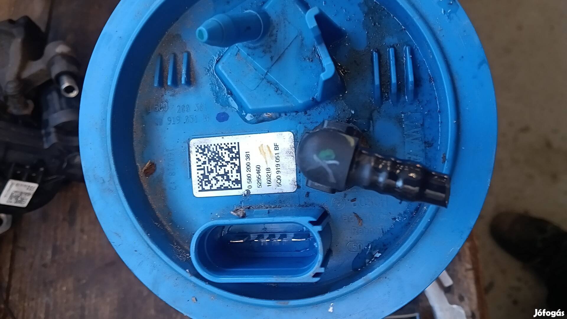 Skoda karoq bontott üzemanyag szivattyú 