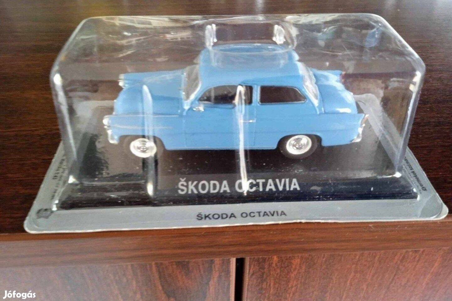 Skoda oktavia kisauto modell 1/43 Eladó