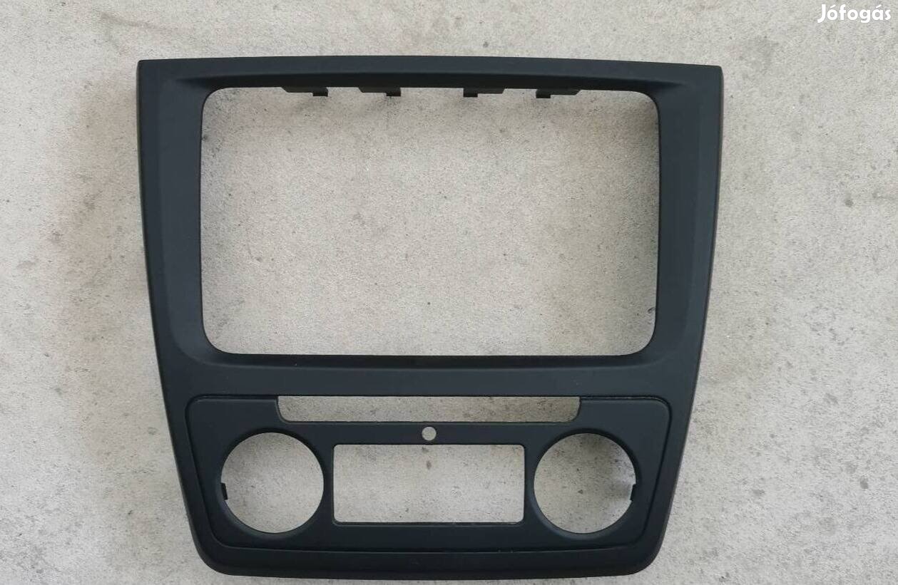 Skoda rádió keret