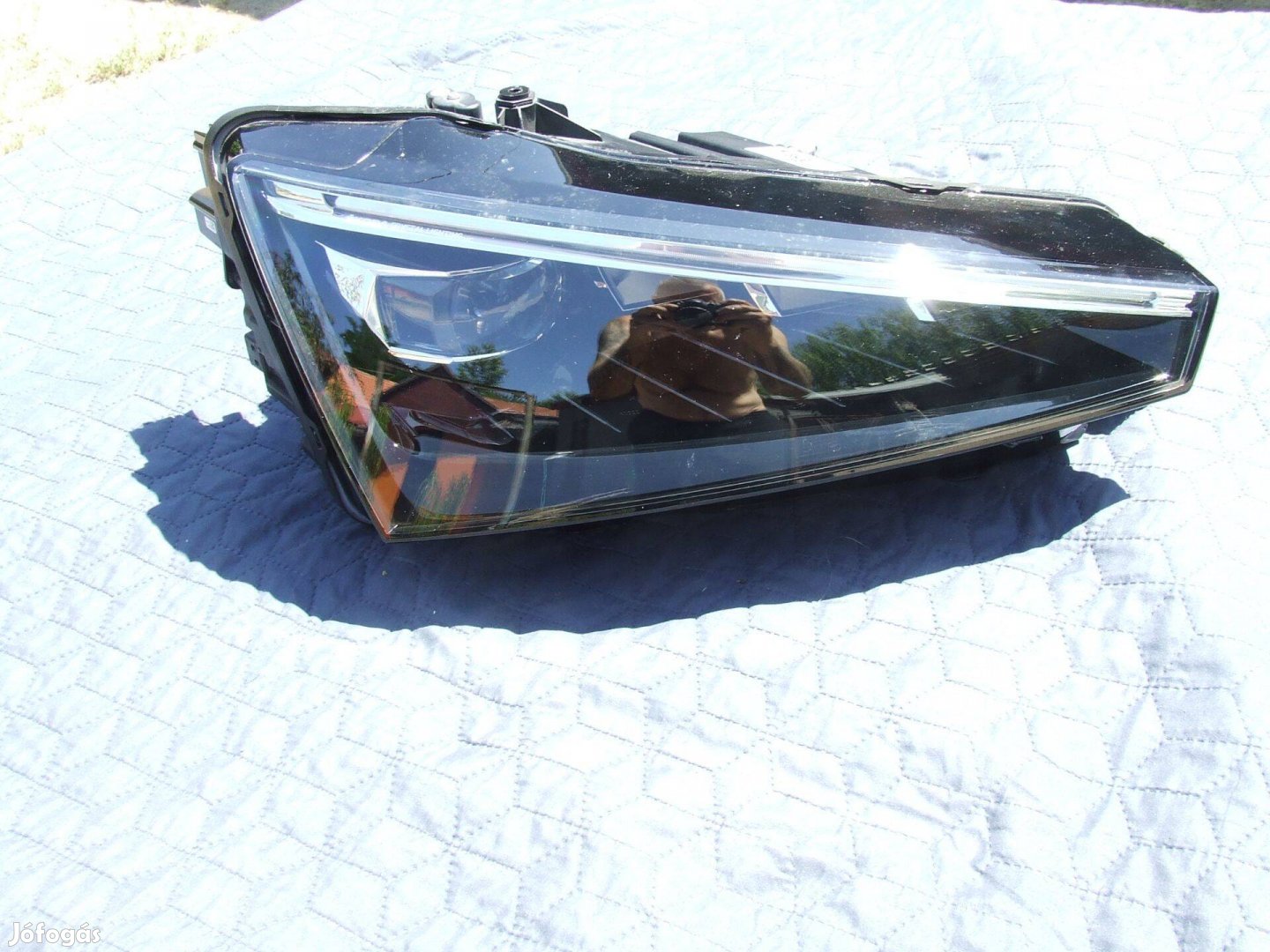 Skoda scala jobb crystal led lámpa ujszerű 657941016A