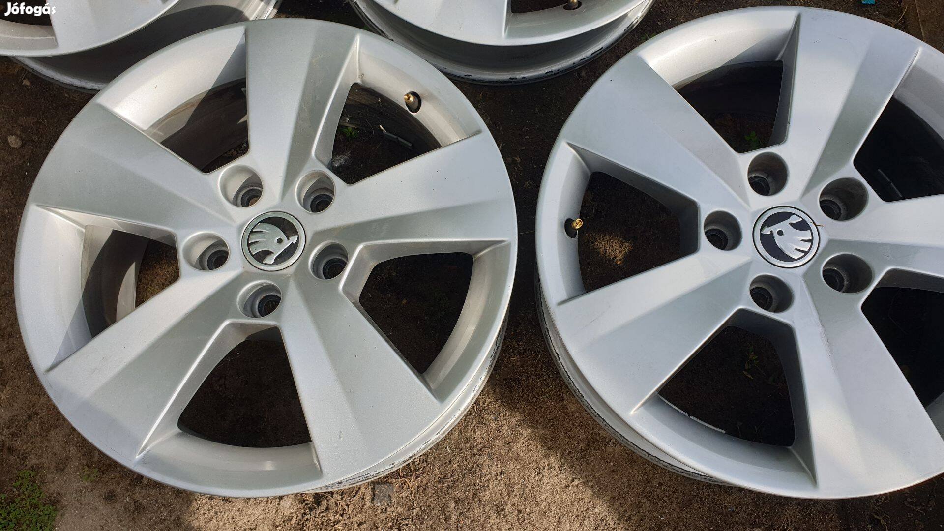 Skoda superb gyári alufelni 16" col
