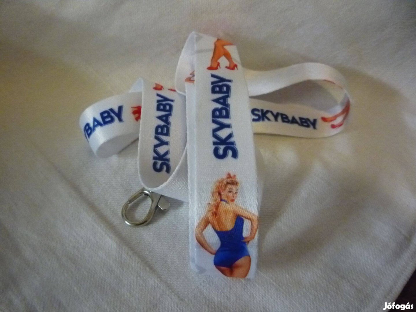 Skybaby nyakba akasztós telefontartó,kulcstartó,névjegytartó