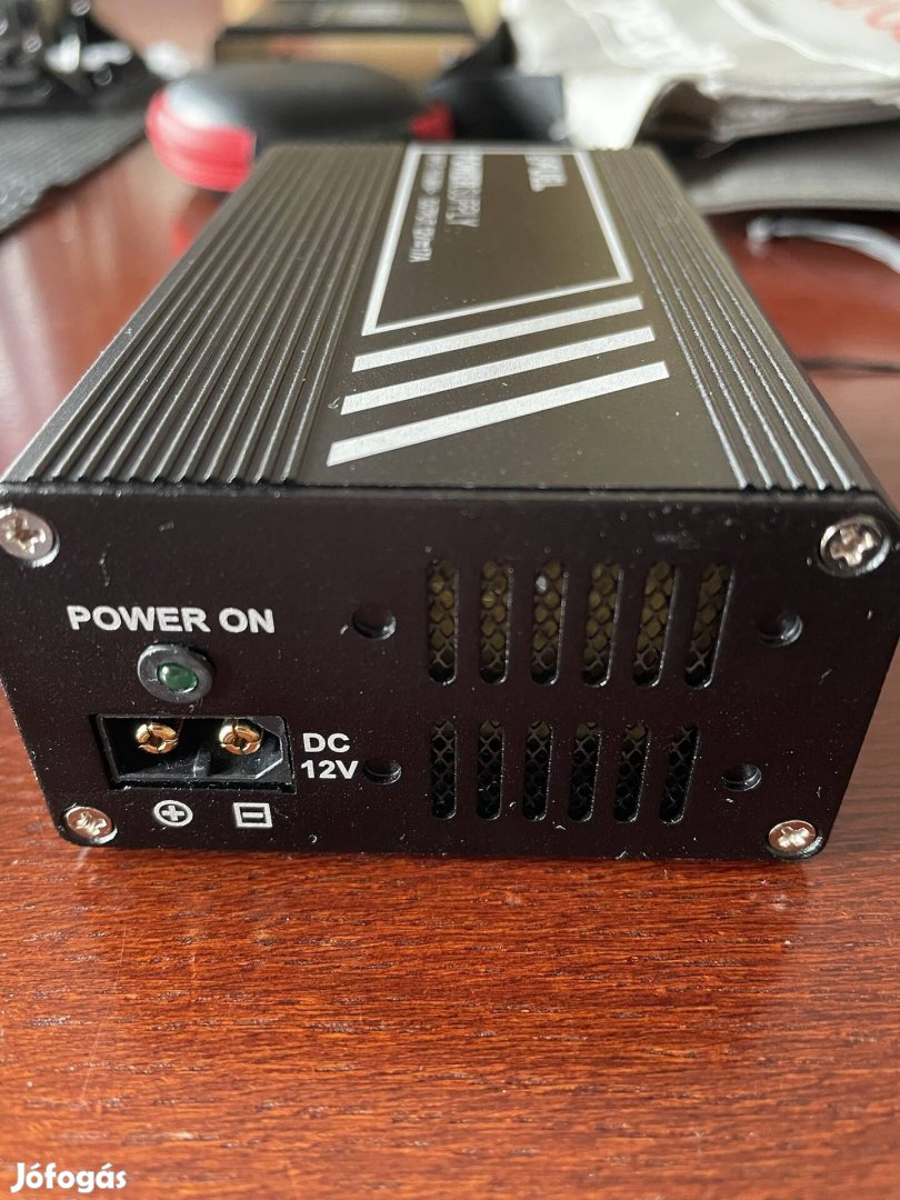 Skyrc 12V PSU 200 tápegység