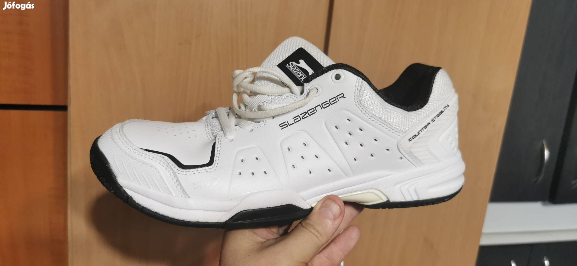 Slazenger tenisz cipő 45. 
