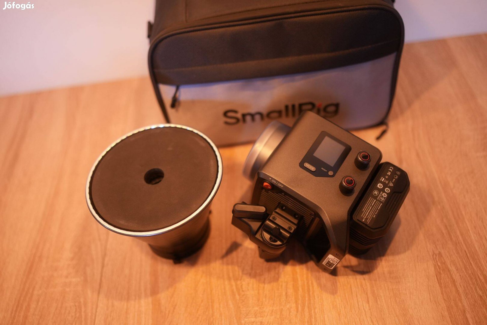 Smallrig RC 220B Pro COB LED 4621 - videólámpa állítható