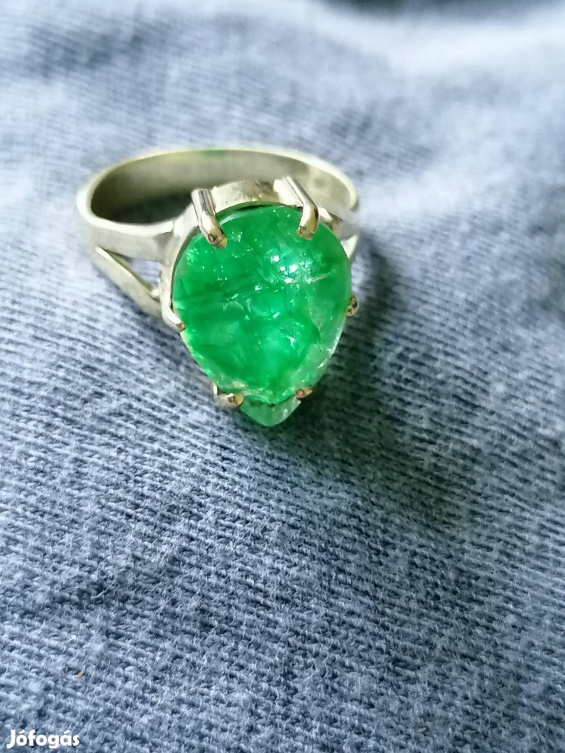Smaragd köves arany arany gyűrű 