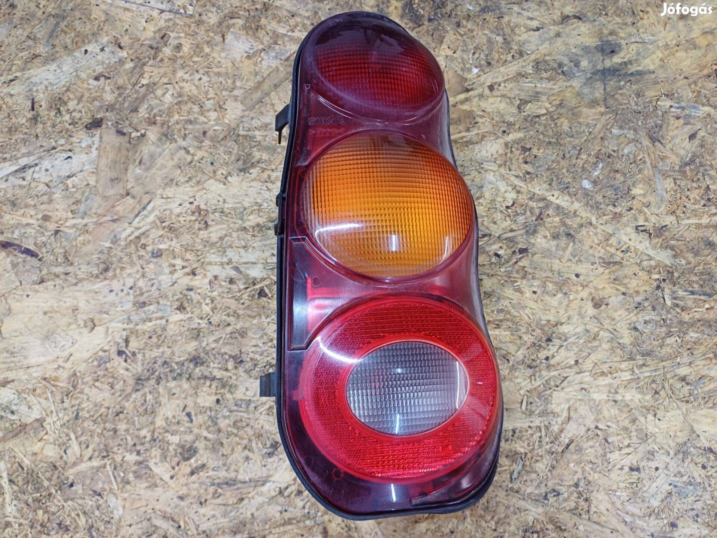 Smart fortwo 1997-2006-ig Jobb Hátsó Lámpa 253042R