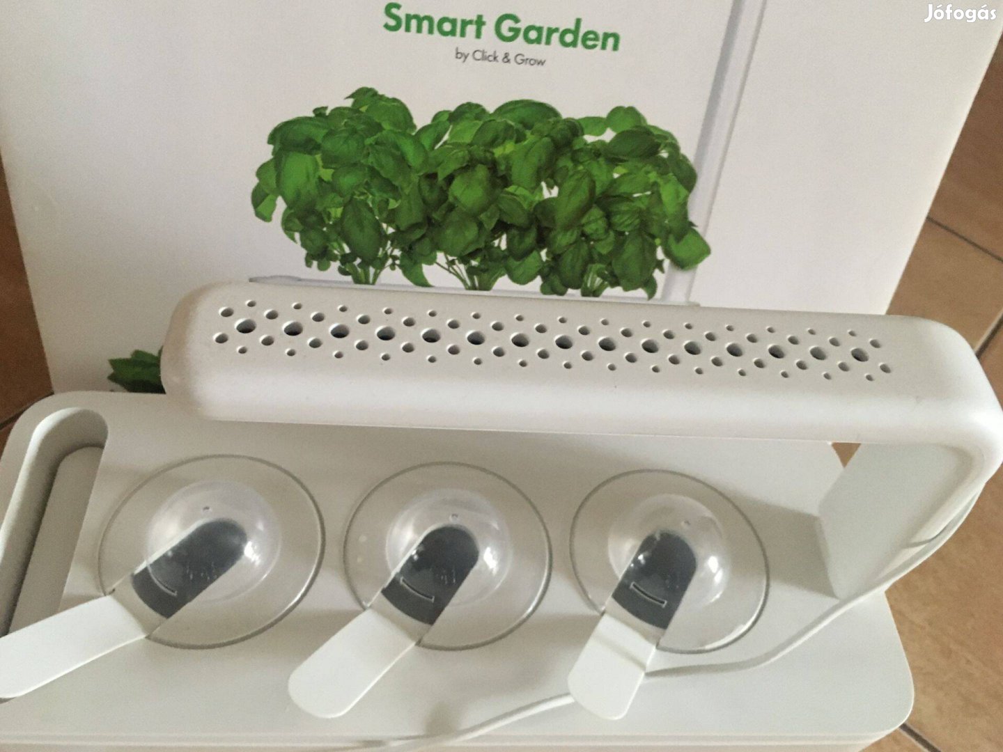 Smart garden - önfenntartó fűszernövény-kert