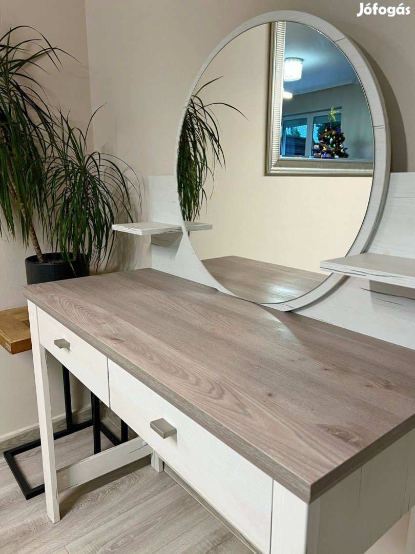 Sminkasztal, szinte új állapotban