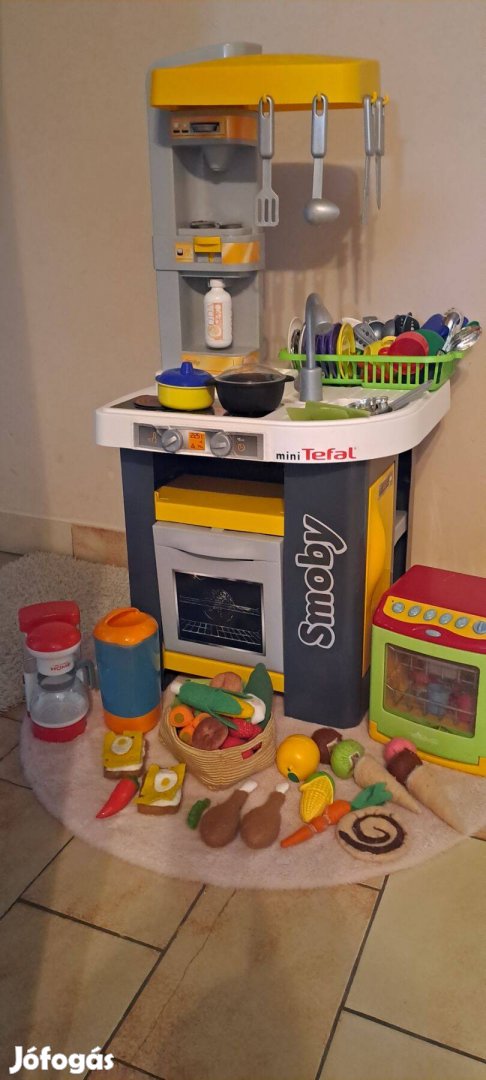 Smoby Tefal játékkonyha rengeteg ajándék kiegészítővel