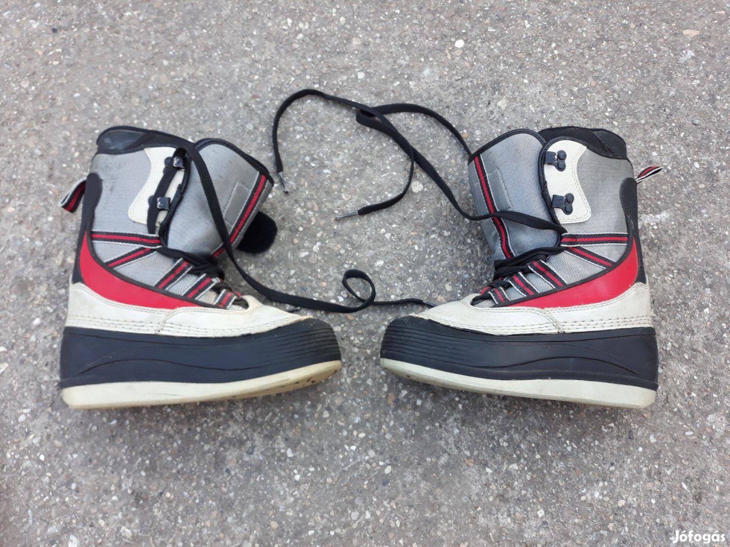 Snowboard bakancs 37.5