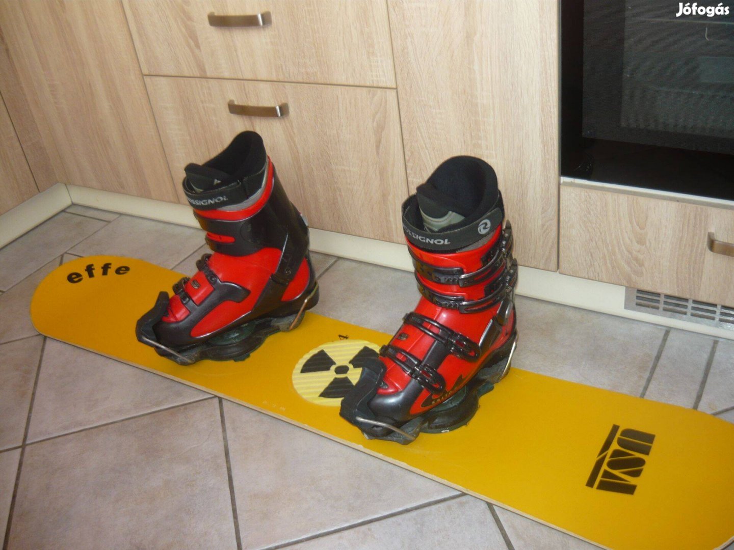 Snowboard kötéssel bakancsal